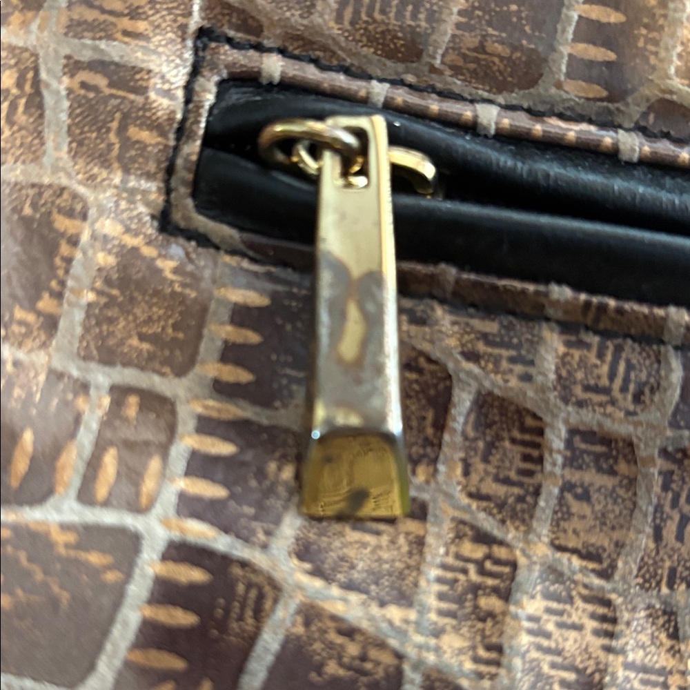 Faux Crocodile Pattern Clutch - Picture 8 of 16